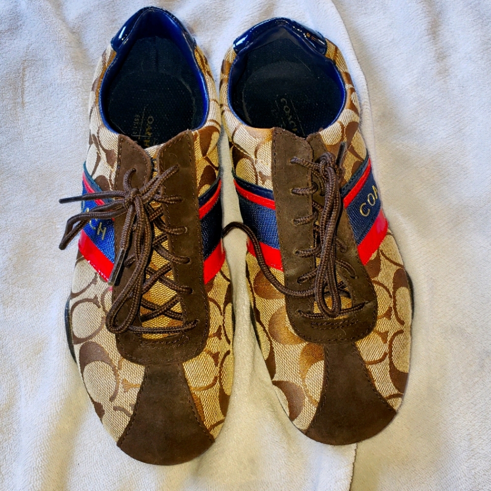 Coach shoe